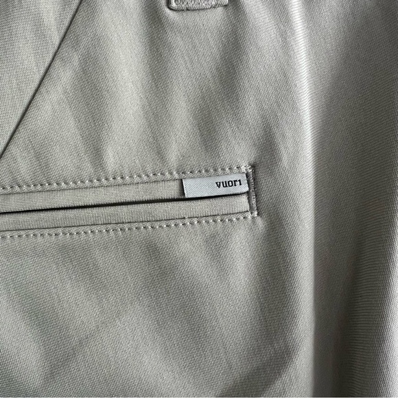 Vuori Meta Shorts 8.5 Beige Khaki Men's Size 33 Waist - Picture 4 of 6